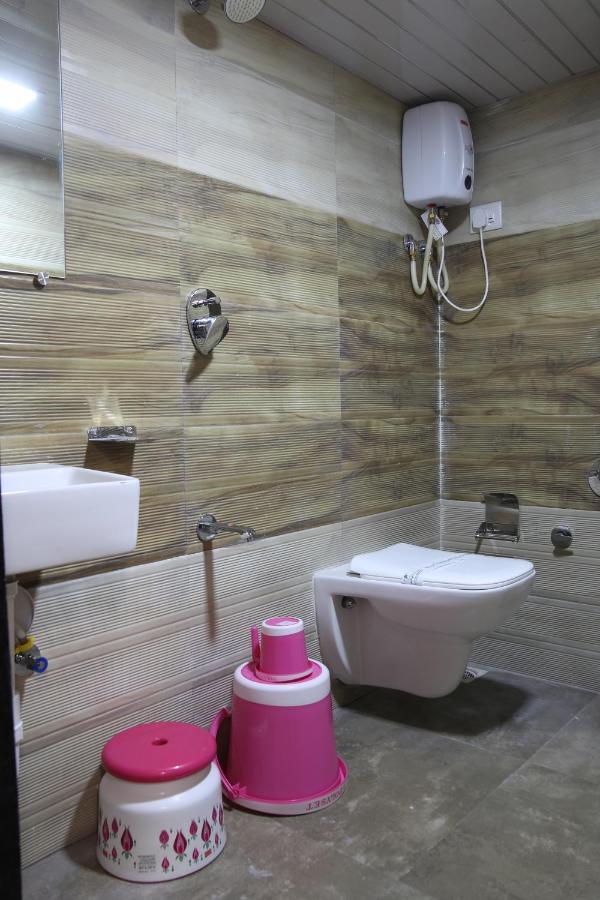 Hotel Apple Inn Navi Mumbai Esterno foto